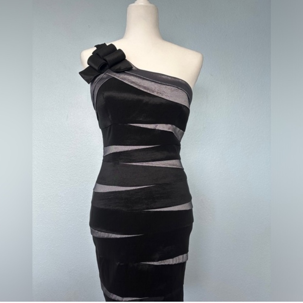 BETSY & ADAM cocktail dress